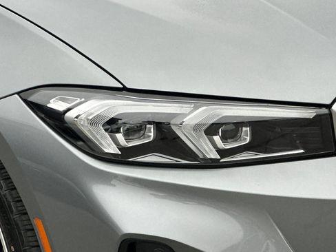 Used 2025 BMW 330i Sedan w/ Premium Package image 10