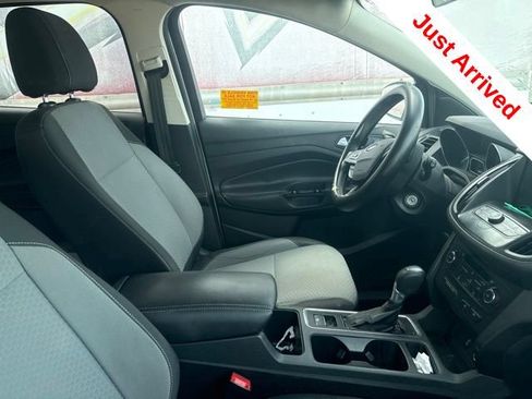 Used 2017 Ford Escape SE w/ Equipment Group 201A AWD/4WD image 12