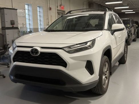 Used 2023 Toyota RAV4 XLE AWD/4WD image 1