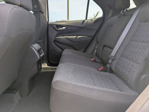 Used 2022 Chevrolet Equinox LT FWD image 18