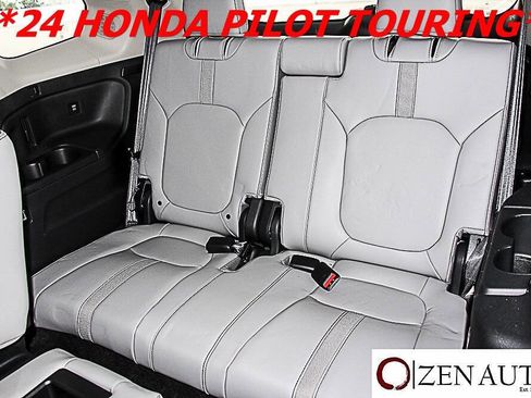 Used 2024 Honda Pilot Touring image 37