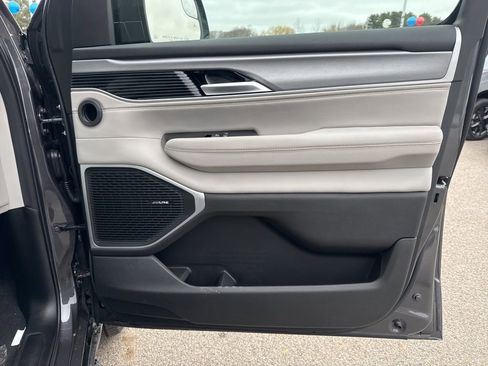 New 2026 Jeep Grand Wagoneer 4WD w/ Premium Group I image 34