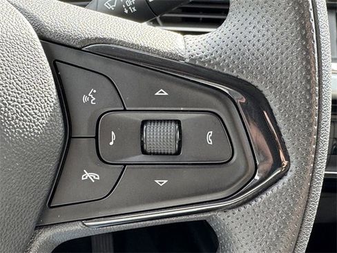 Certified 2025 Chevrolet Trax LT image 15