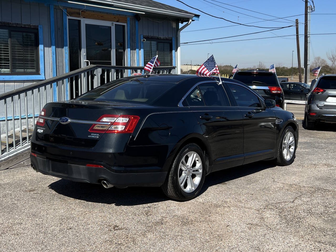 Used 2013 Ford Taurus SEL FWD image 6