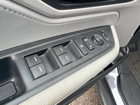 Used 2024 Honda Odyssey EX image 17