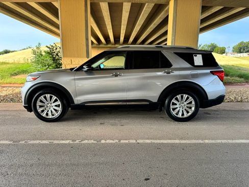 Used 2020 Ford Explorer Limited RWD image 6