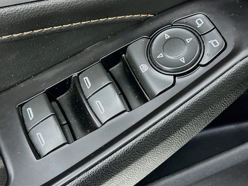 Used 2020 Chevrolet Traverse LS FWD image 18