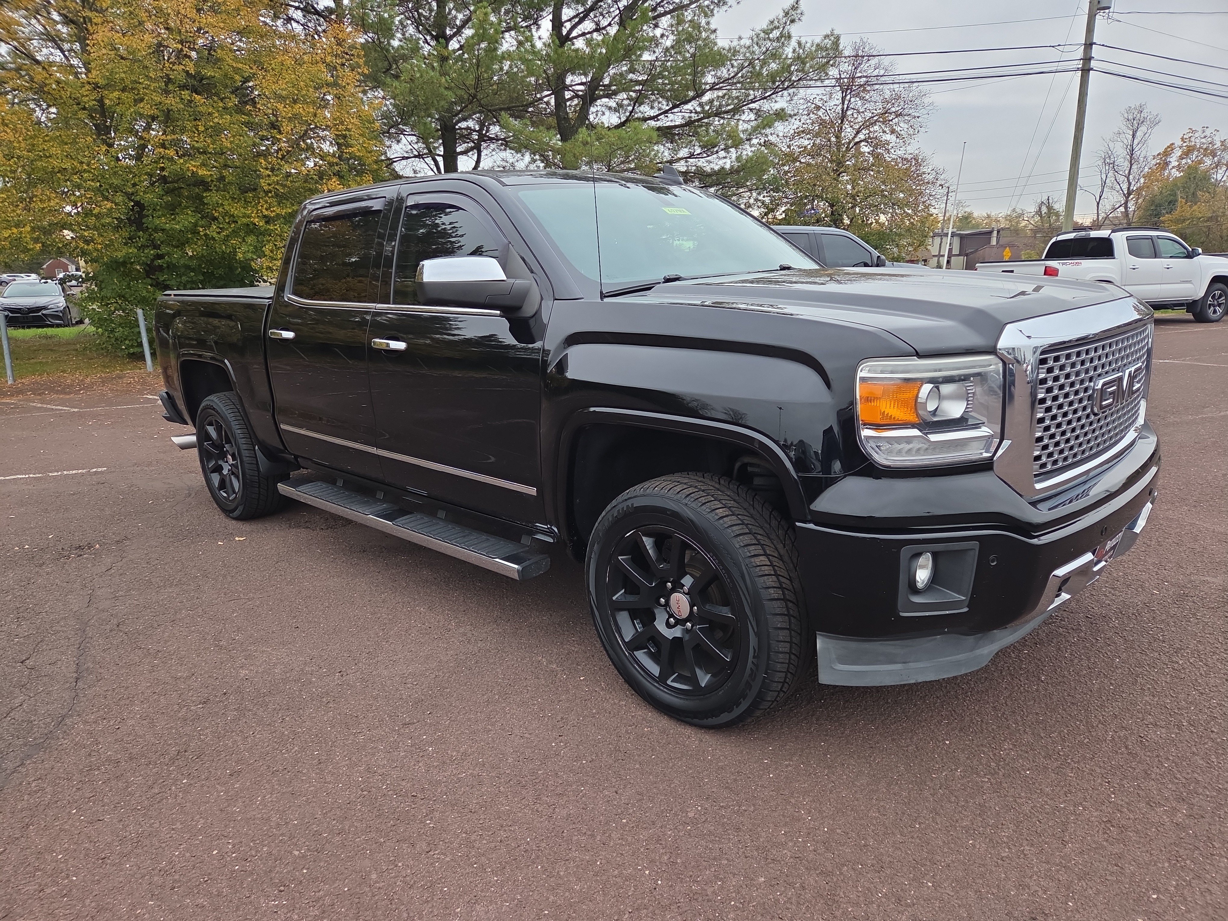 Used 2015 GMC Sierra 1500 Denali AWD/4WD image 1