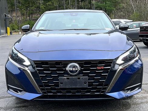 Used 2024 Nissan Altima 2.5 SR AWD/4WD image 2