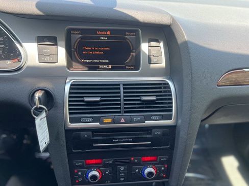 Used 2011 Audi Q7 3.0T Premium image 17