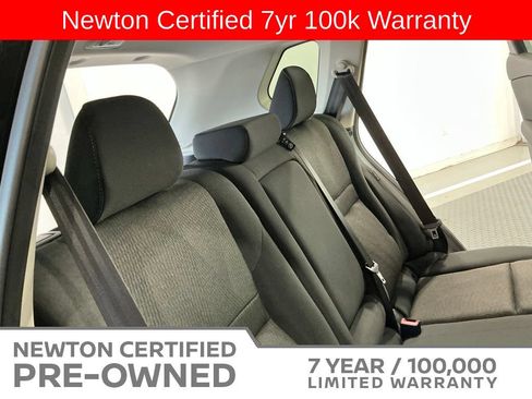 Used 2025 Nissan Rogue SV FWD image 17