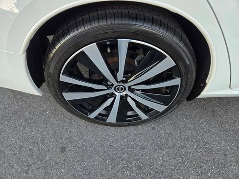 Used 2019 Nissan Altima 2.5 SR image 11