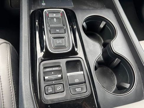Used 2024 Honda Pilot EX-L image 11