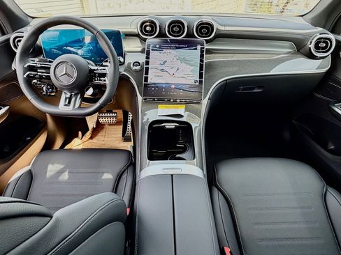 New 2026 Mercedes-Benz GLC 43 AMG 4MATIC image 32
