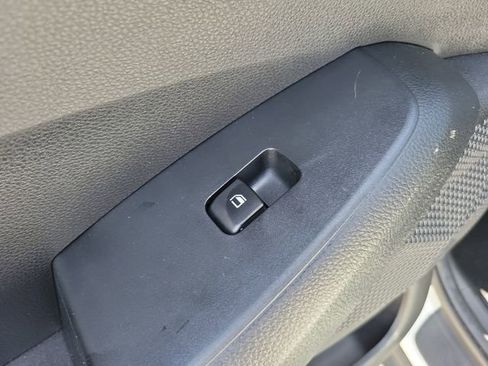 Certified 2025 Kia Seltos EX AWD/4WD image 12
