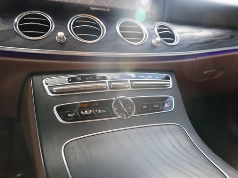 Used 2018 Mercedes-Benz E 300 4MATIC image 20