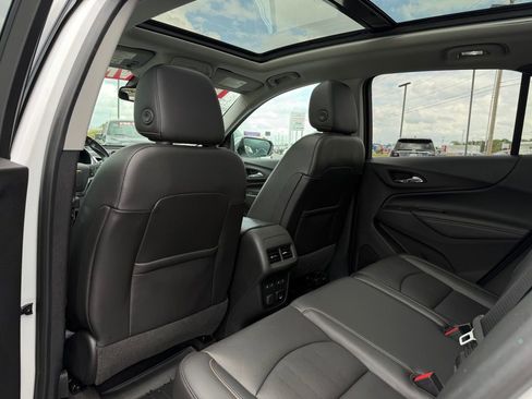 Used 2018 Chevrolet Equinox Premier image 26
