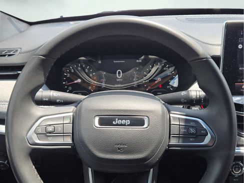 Used 2024 Jeep Compass Latitude AWD/4WD image 55