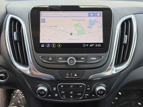 Used 2022 Chevrolet Equinox LT image 24