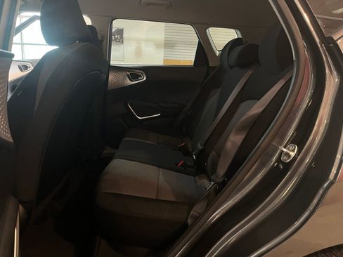 Used 2025 Kia Soul LX w/ LX Technology Package image 25