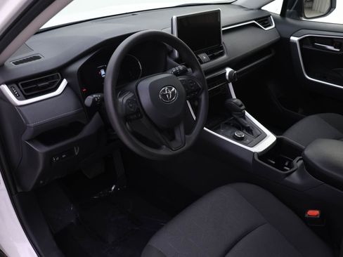 Used 2024 Toyota RAV4 XLE image 3