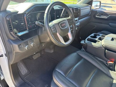 Used 2025 GMC Sierra 1500 SLT RWD image 18