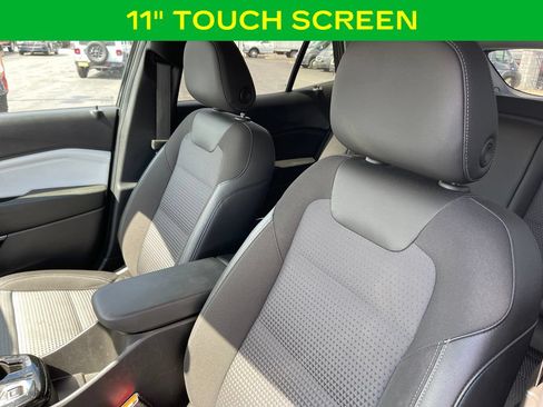 Used 2024 Chevrolet Trax LT w/ Driver Confidence Package FWD image 12