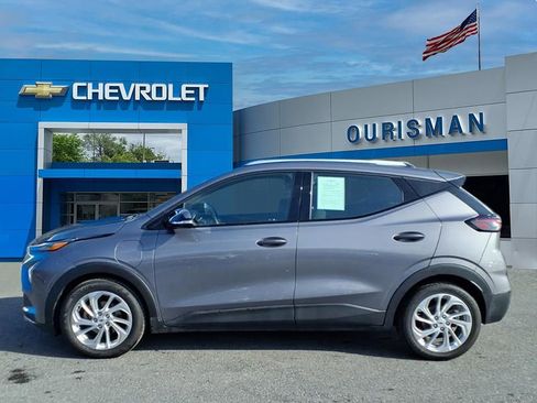 Certified 2023 Chevrolet Bolt EUV LT w/ Driver Confidence Package image 4