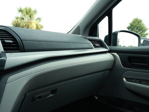 Used 2018 Honda Odyssey Touring image 29