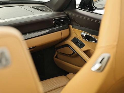 Certified 2019 Porsche 911 Turbo AWD/4WD image 30