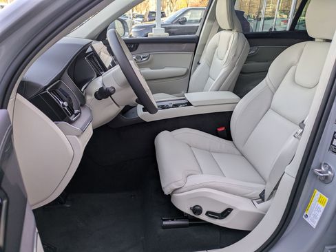 New 2026 Volvo XC90 T8 Ultra w/ Protection Package Premier image 15