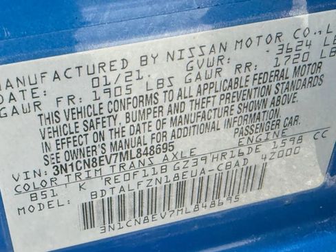 Used 2021 Nissan Versa SV image 16