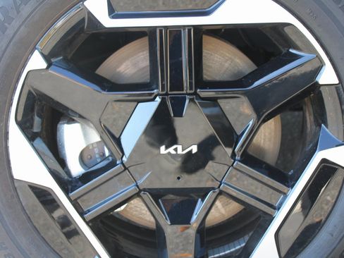 New 2026 Kia Sportage S image 17