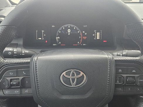 Used 2025 Toyota Tacoma SR5 image 17