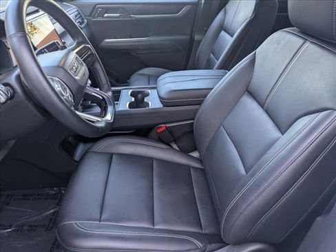 Used 2024 GMC Acadia Elevation image 15