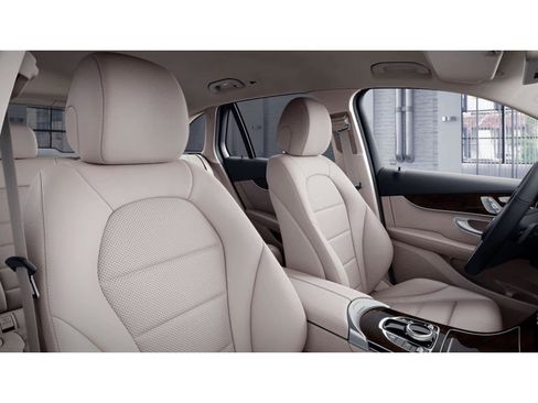 Used 2017 Mercedes-Benz GLC 300 image 3