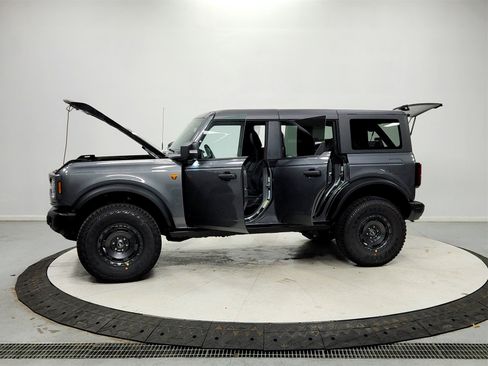 New 2025 Ford Bronco Badlands image 12