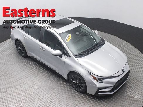 Used 2023 Toyota Corolla XSE FWD image 3