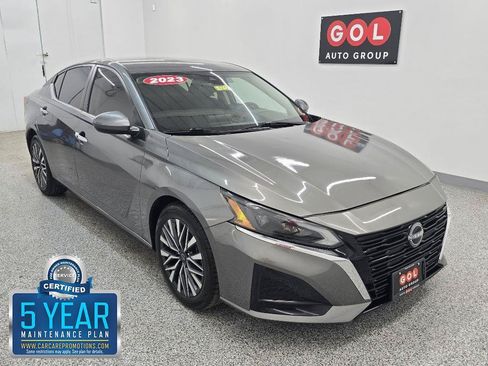 Used 2023 Nissan Altima 2.5 SV FWD image 1