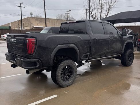 Used 2024 GMC Sierra 2500 Denali Ultimate image 8
