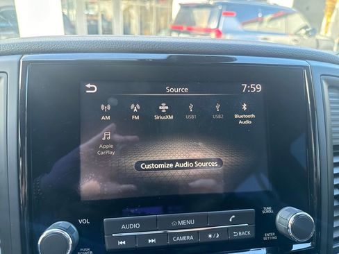 Used 2024 Nissan Titan SV w/ SV Convenience Package image 21