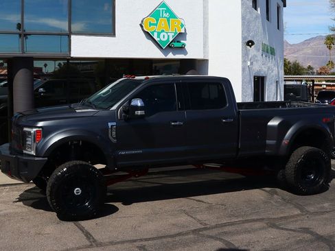 Used 2019 Ford F450 Lariat w/ Lariat Ultimate Package image 14