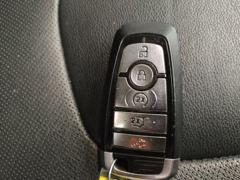 Used 2018 Ford Edge Titanium w/ Equipment Group 302A image 32