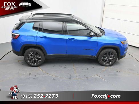 New 2026 Jeep Compass Limited image 30