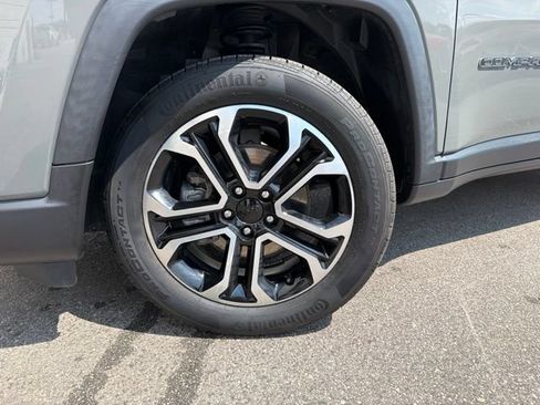 Used 2022 Jeep Compass Limited AWD/4WD image 9