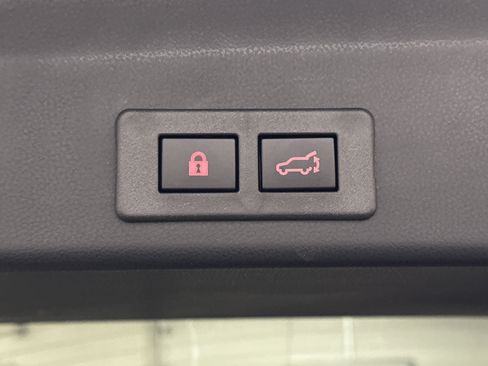 Certified 2025 Subaru Ascent Touring image 14