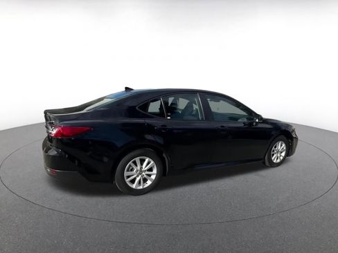 Used 2025 Toyota Camry LE image 14