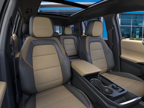 New 2026 Chevrolet Equinox ACTIV w/ Convenience Package III AWD/4WD image 54