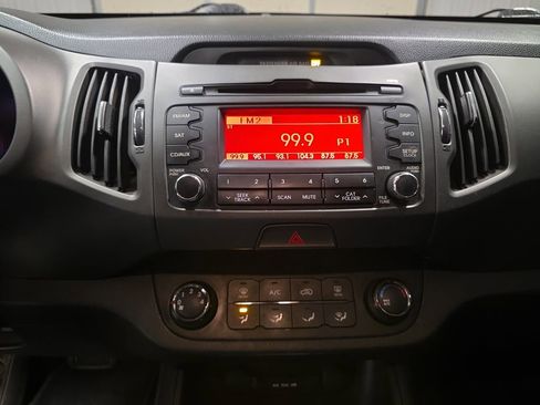 Used 2011 Kia Sportage LX image 11