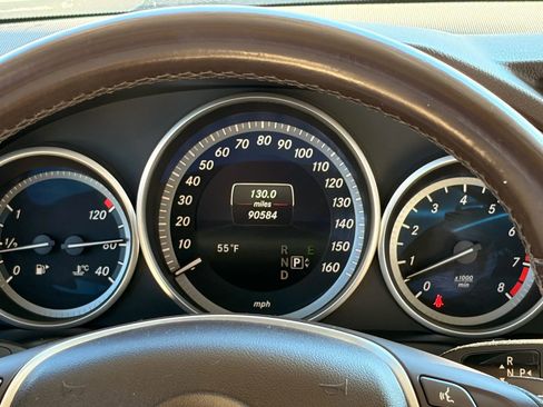 Used 2015 Mercedes-Benz E 350 4MATIC Sedan image 36